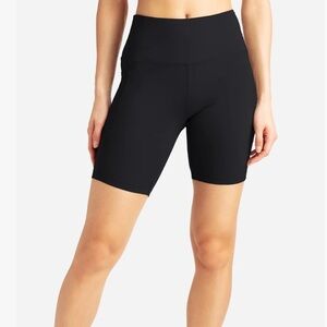 Danskin high rise bike shorts with pockets, small